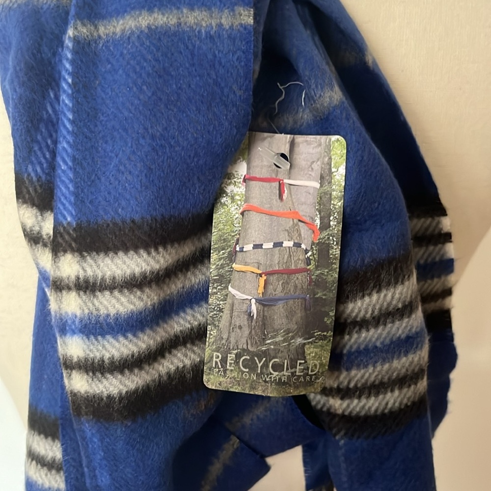 Eco V. Fraas Long Scarf Blue plaid  nwt - Picture 5 of 8